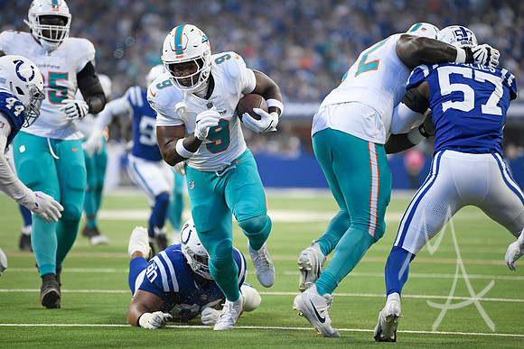 NFL: OCT 20 Dolphins at Colts