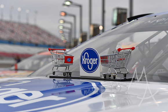 AUTO: MAR 10 NASCAR Monster Energy Cup Series - Kobalt 400
