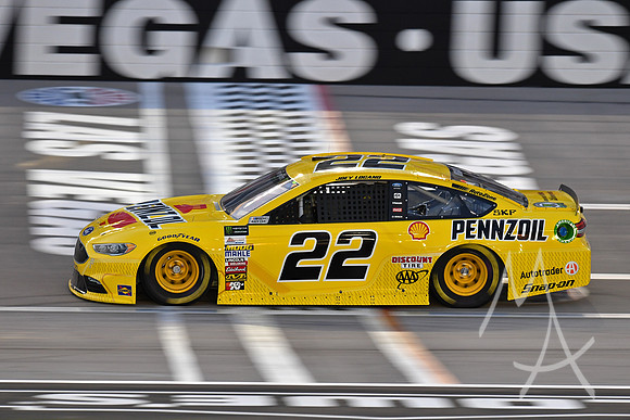 AUTO: MAR 10 NASCAR Monster Energy Cup Series - Kobalt 400