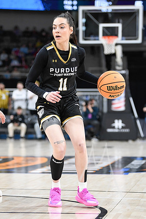 COLLEGE BASKETBALL: MAR 11 Women's Horizon League Championship Green Bay vs Fort Wayne