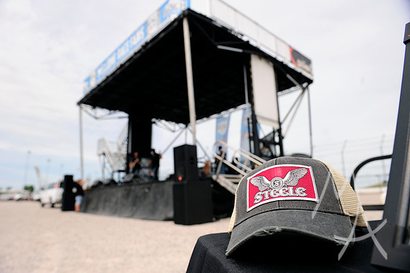 AUTO: JUN 17 NASCAR Camping World Truck Series - Drivin' for Linemen 200