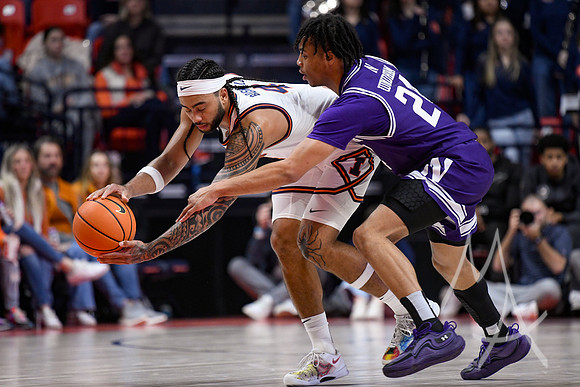 COLLEGE BASKETBALL: JAN 26 Northwestern at Illinois