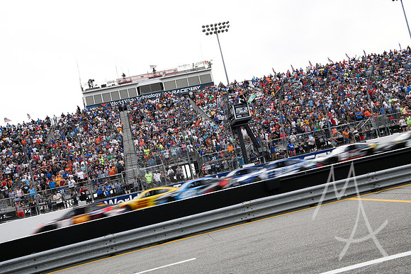 AUTO: JUN 05 NASCAR Cup Series Enjoy Illinois 300 Presented by TicketSmarter