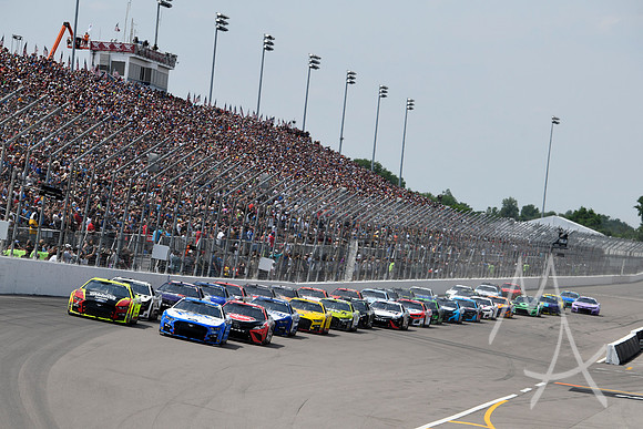 AUTO: JUN 05 NASCAR Cup Series Enjoy Illinois 300 Presented by TicketSmarter