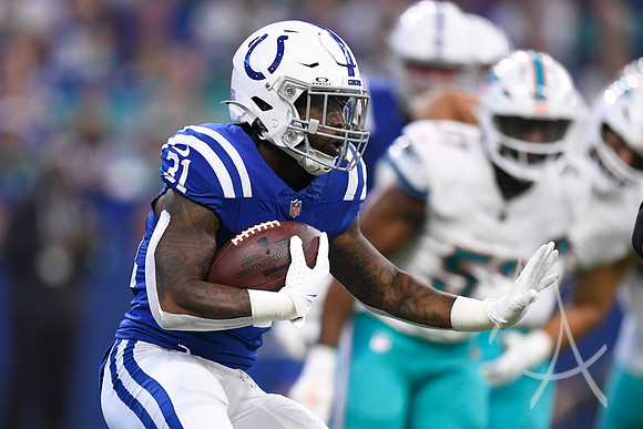 NFL: OCT 20 Dolphins at Colts