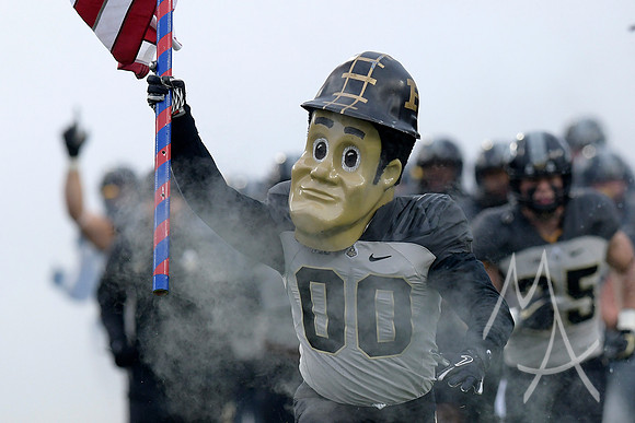 COLLEGE FOOTBALL: NOV 04 Illinois at Purdue