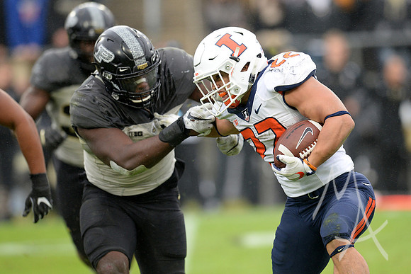 COLLEGE FOOTBALL: NOV 04 Illinois at Purdue