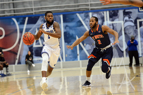 COLLEGE BASKETBALL: JAN 18 UT Martin at Eastern Illinois