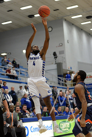 COLLEGE BASKETBALL: JAN 18 UT Martin at Eastern Illinois