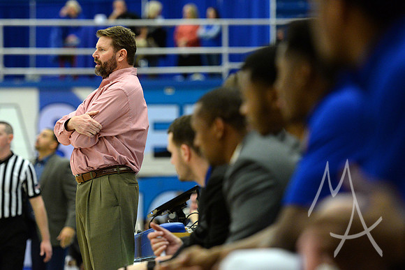 COLLEGE BASKETBALL: JAN 18 UT Martin at Eastern Illinois