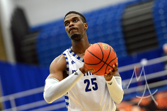 COLLEGE BASKETBALL: JAN 18 UT Martin at Eastern Illinois