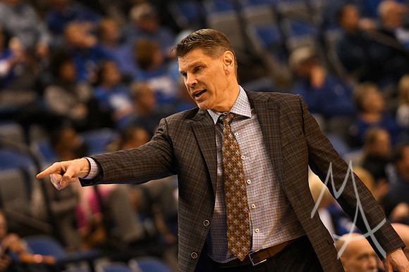 COLLEGE BASKETBALL: FEB 10 Loyola-Chicago at Indiana State