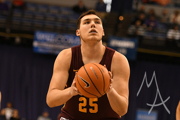 COLLEGE BASKETBALL: FEB 10 Loyola-Chicago at Indiana State