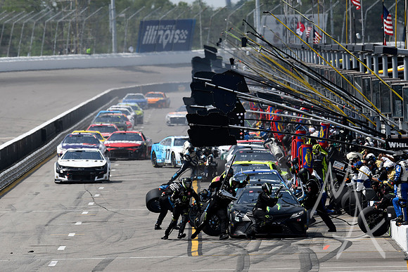 AUTO: JUN 05 NASCAR Cup Series Enjoy Illinois 300 Presented by TicketSmarter