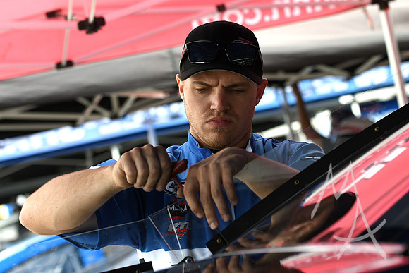 AUTO: JUN 22 NASCAR Camping World Truck Series - Eaton 200 presented by CK Power