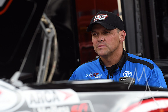 AUTO: JUN 22 NASCAR Camping World Truck Series - Eaton 200 presented by CK Power