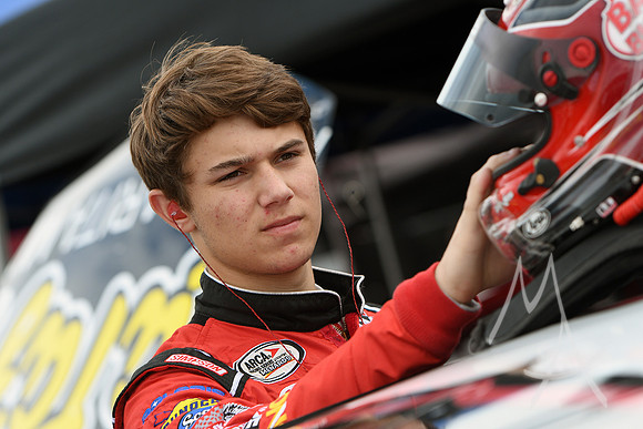 AUTO: JUN 22 NASCAR Camping World Truck Series - Eaton 200 presented by CK Power