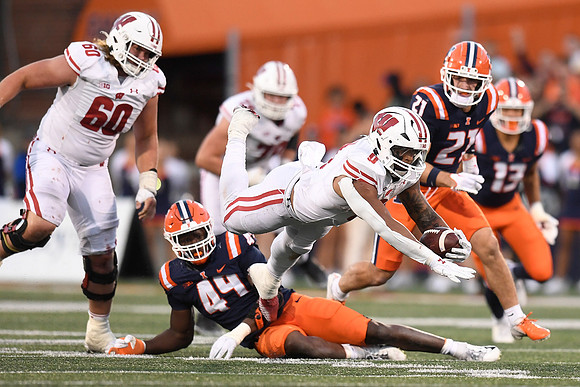 COLLEGE FOOTBALL: OCT 21 Wisconsin at Illinois