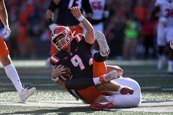 COLLEGE FOOTBALL: OCT 21 Wisconsin at Illinois