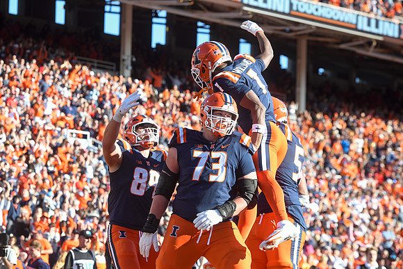 COLLEGE FOOTBALL: OCT 21 Wisconsin at Illinois