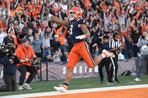 COLLEGE FOOTBALL: OCT 21 Wisconsin at Illinois