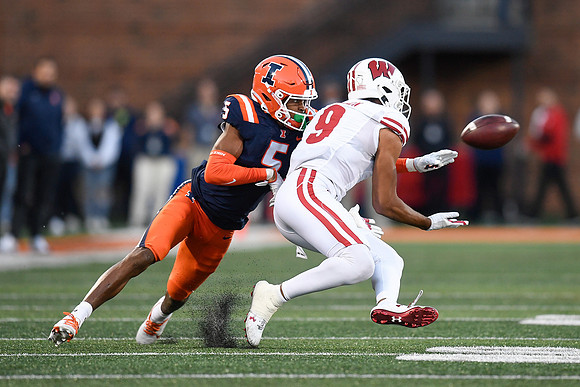 COLLEGE FOOTBALL: OCT 21 Wisconsin at Illinois