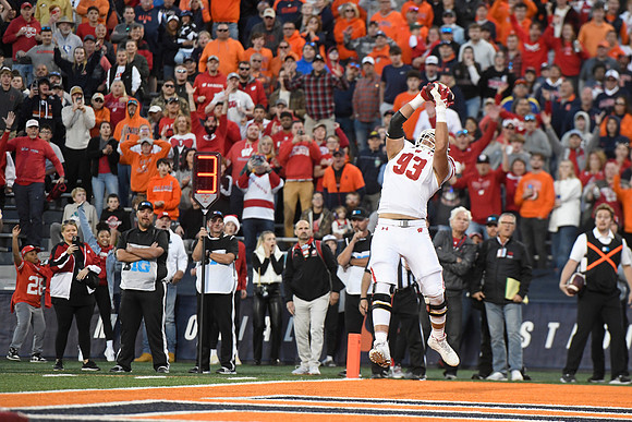 COLLEGE FOOTBALL: OCT 21 Wisconsin at Illinois