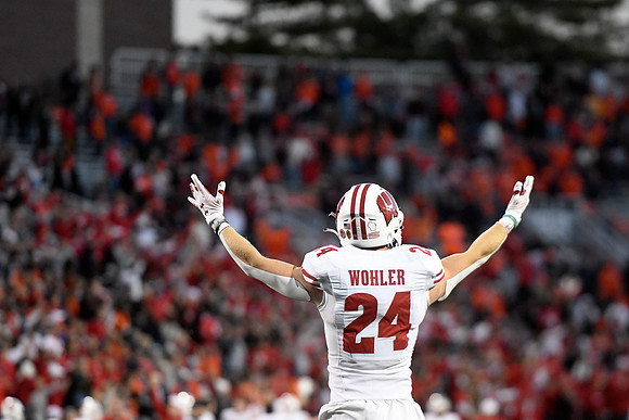 COLLEGE FOOTBALL: OCT 21 Wisconsin at Illinois