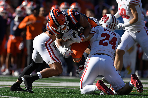 COLLEGE FOOTBALL: OCT 21 Wisconsin at Illinois
