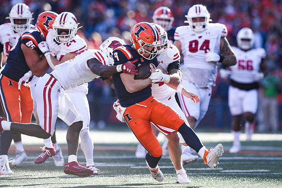 COLLEGE FOOTBALL: OCT 21 Wisconsin at Illinois