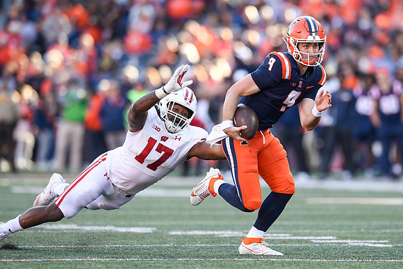 COLLEGE FOOTBALL: OCT 21 Wisconsin at Illinois