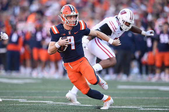 COLLEGE FOOTBALL: OCT 21 Wisconsin at Illinois