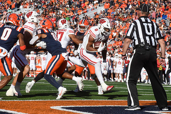 COLLEGE FOOTBALL: OCT 21 Wisconsin at Illinois