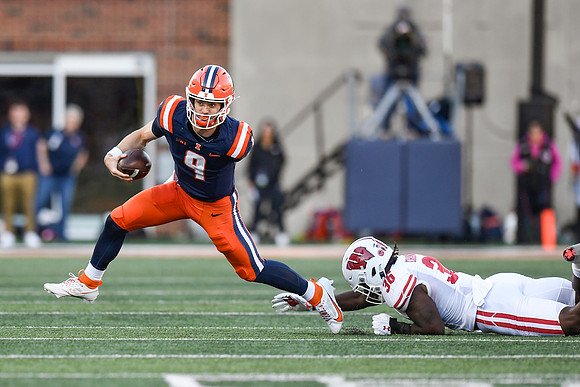 COLLEGE FOOTBALL: OCT 21 Wisconsin at Illinois