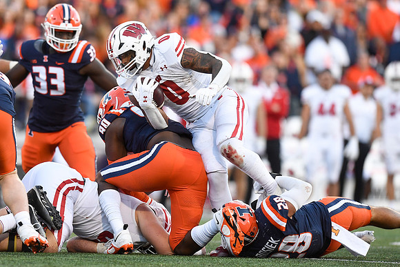 COLLEGE FOOTBALL: OCT 21 Wisconsin at Illinois