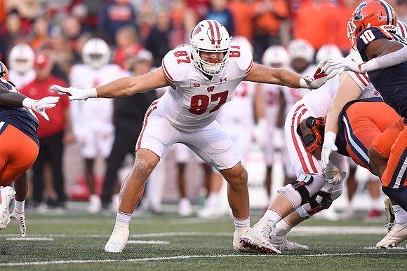 COLLEGE FOOTBALL: OCT 21 Wisconsin at Illinois