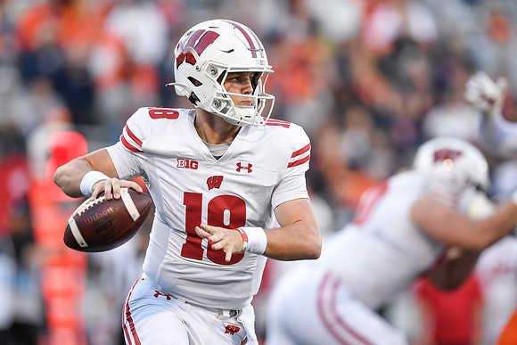 COLLEGE FOOTBALL: OCT 21 Wisconsin at Illinois