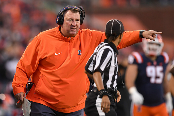 COLLEGE FOOTBALL: OCT 21 Wisconsin at Illinois