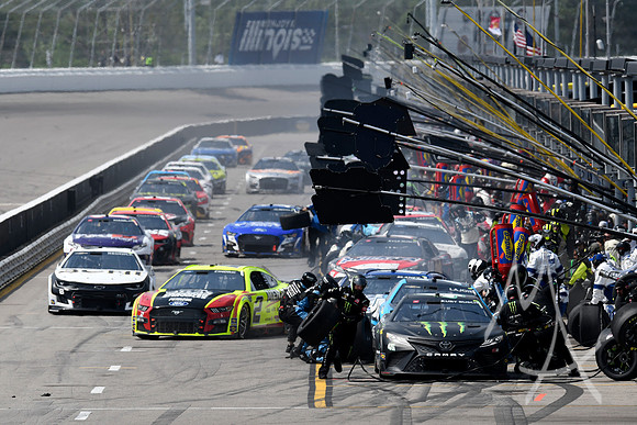 AUTO: JUN 05 NASCAR Cup Series Enjoy Illinois 300 Presented by TicketSmarter