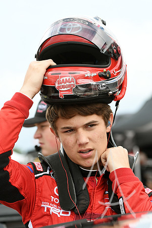 AUTO: JUN 22 NASCAR Camping World Truck Series - Eaton 200 presented by CK Power