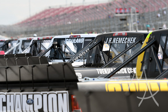 AUTO: JUN 23 NASCAR Camping World Truck Series - Eaton 200 presented by CK Power