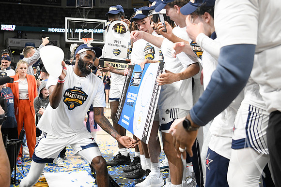 COLLEGE BASKETBALL: MAR 11 Horizon League Championship Robert Morris vs Youngstown State
