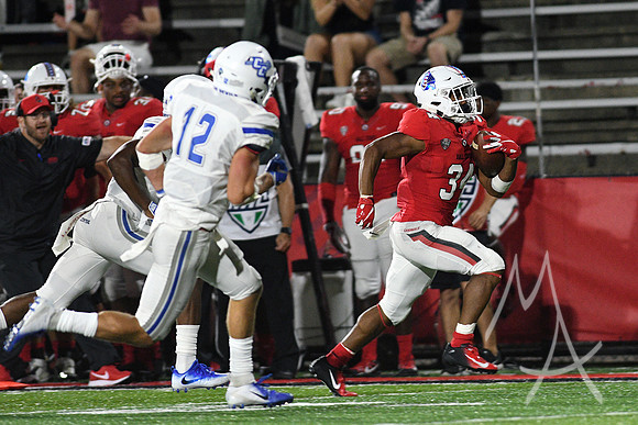 COLLEGE FOOTBALL: AUG 30 Central Connecticut at Ball State