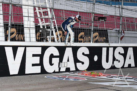 AUTO: SEP 15 NASCAR Xfinity Series Race - DC Solar 300