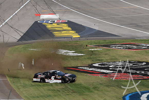 AUTO: SEP 15 NASCAR Xfinity Series Race - DC Solar 300