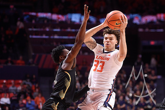 COLLEGE BASKETBALL: NOV 10 Oakland at Illinois