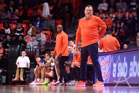 COLLEGE BASKETBALL: NOV 10 Oakland at Illinois