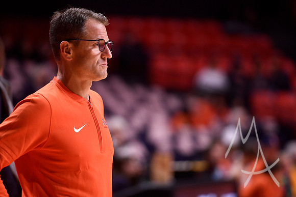 COLLEGE BASKETBALL: NOV 10 Oakland at Illinois