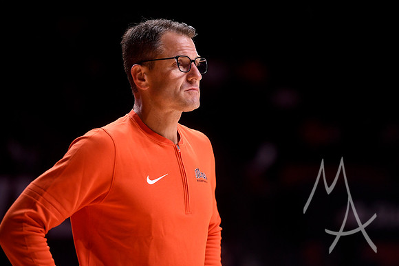 COLLEGE BASKETBALL: NOV 10 Oakland at Illinois