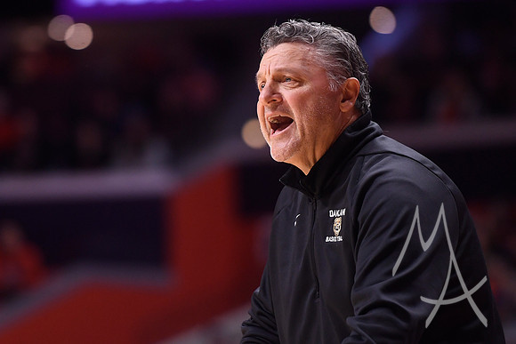 COLLEGE BASKETBALL: NOV 10 Oakland at Illinois